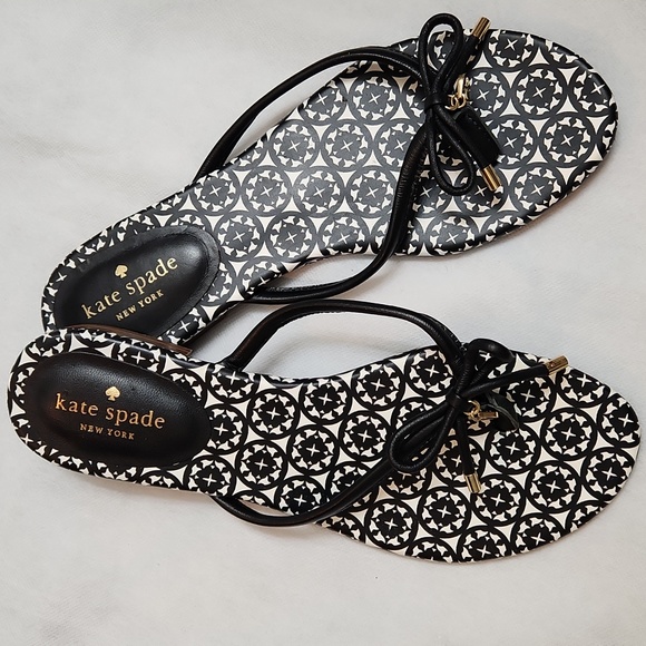 kate spade Shoes - Kate Spade Mistic Leather flip-flop sandals (womens size 8.5)